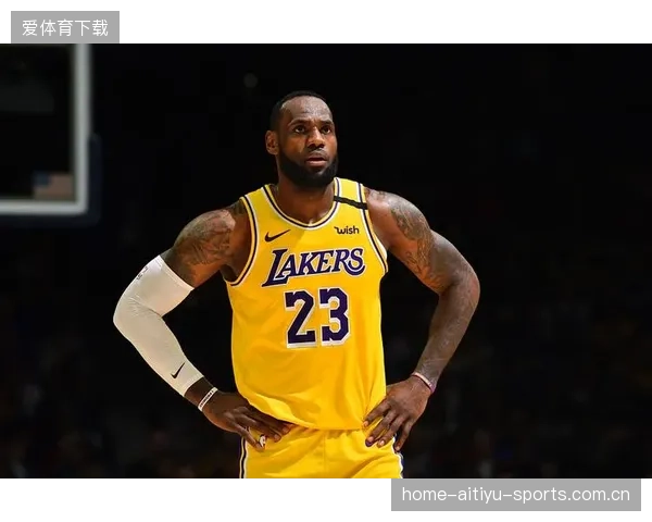 奥贡鲍尔：从“半场15+”到“状态依旧火热”——为什么NBA球迷们还在为他狂欢？